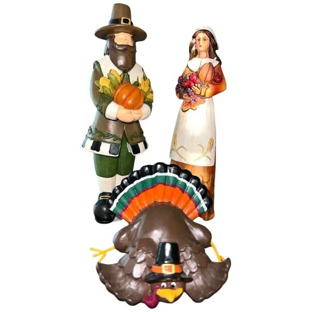 Thanksgiving pilgrimage couple with turkey!